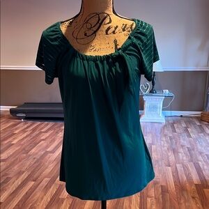 Size L green top with bow and striped sleeves